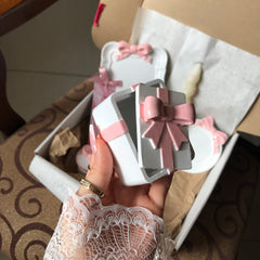 Mini bow box