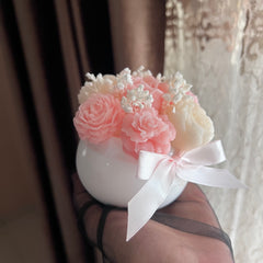 فازة ورود شمعية معطرة