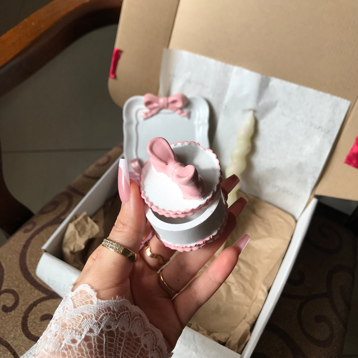 Mini bow box