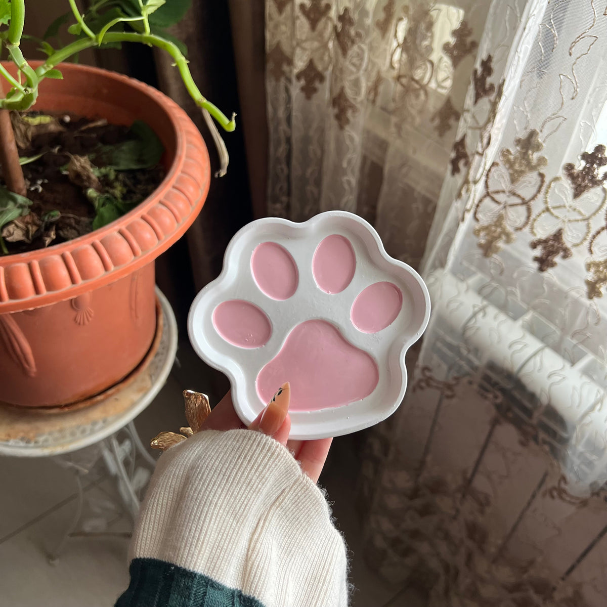 🐾 Pink Paw Print Trinket Tray