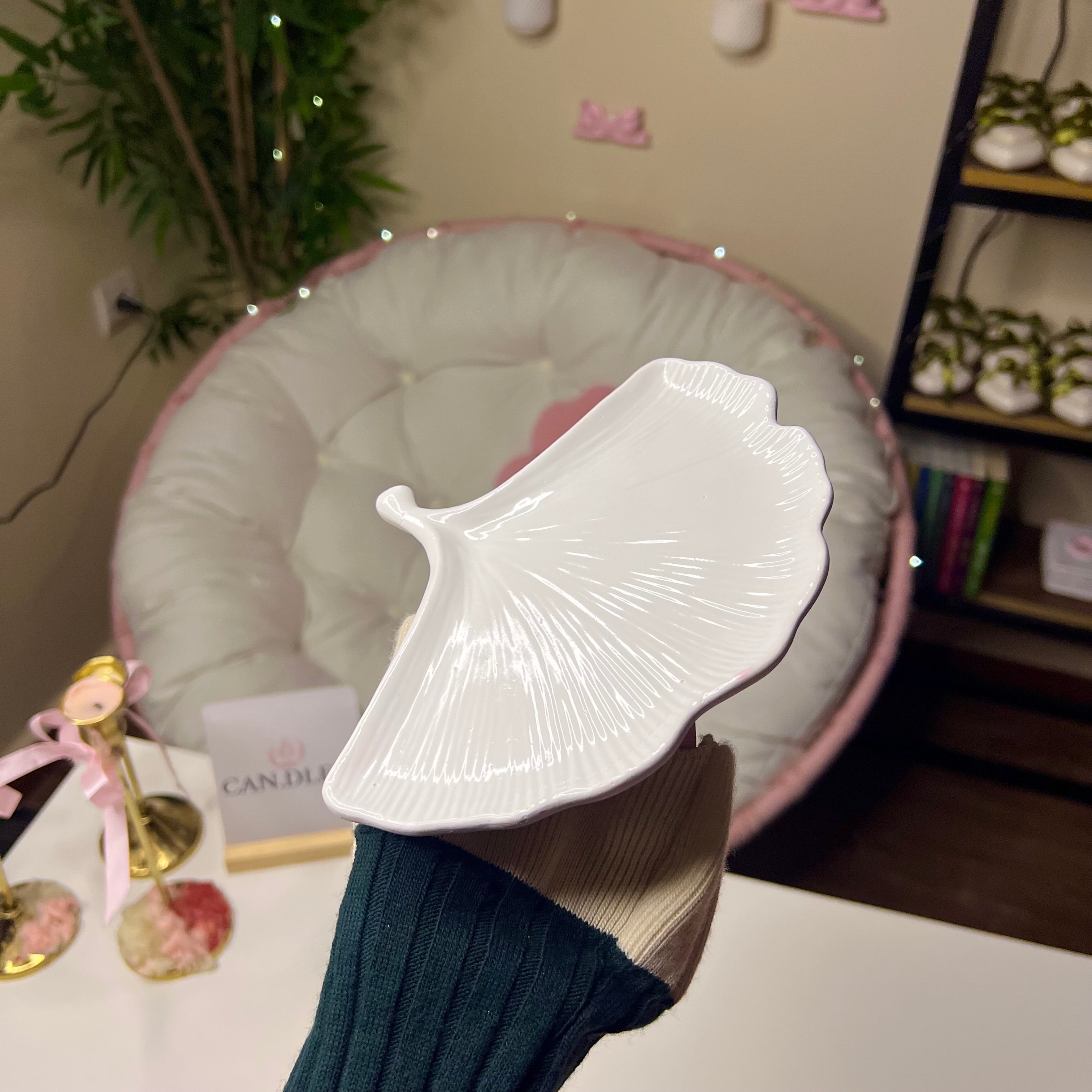 Leaf tray